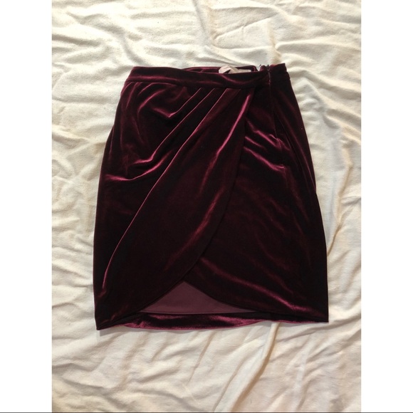 Forever 21 Dresses & Skirts - Velvet skirt